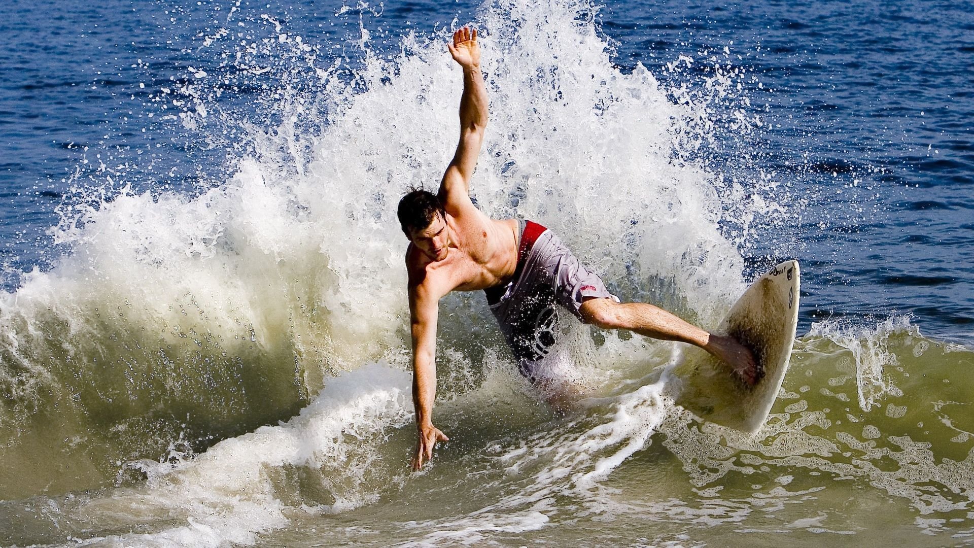 勇士新秀参加社区篮球活动赢得球迷喜爱，nba勇士新秀